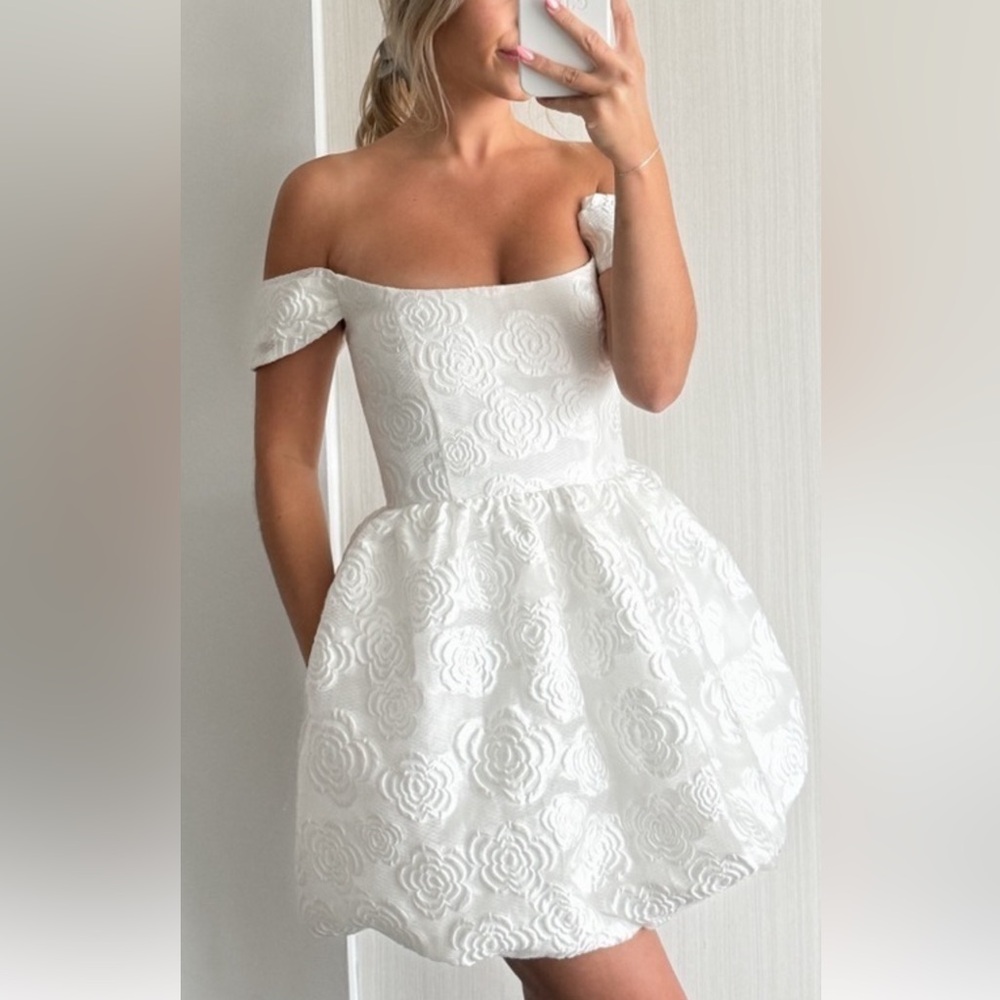 Amanda Uprichard Satin White Floral Jacquard Embossed Off Shoulder Mini Dress XS